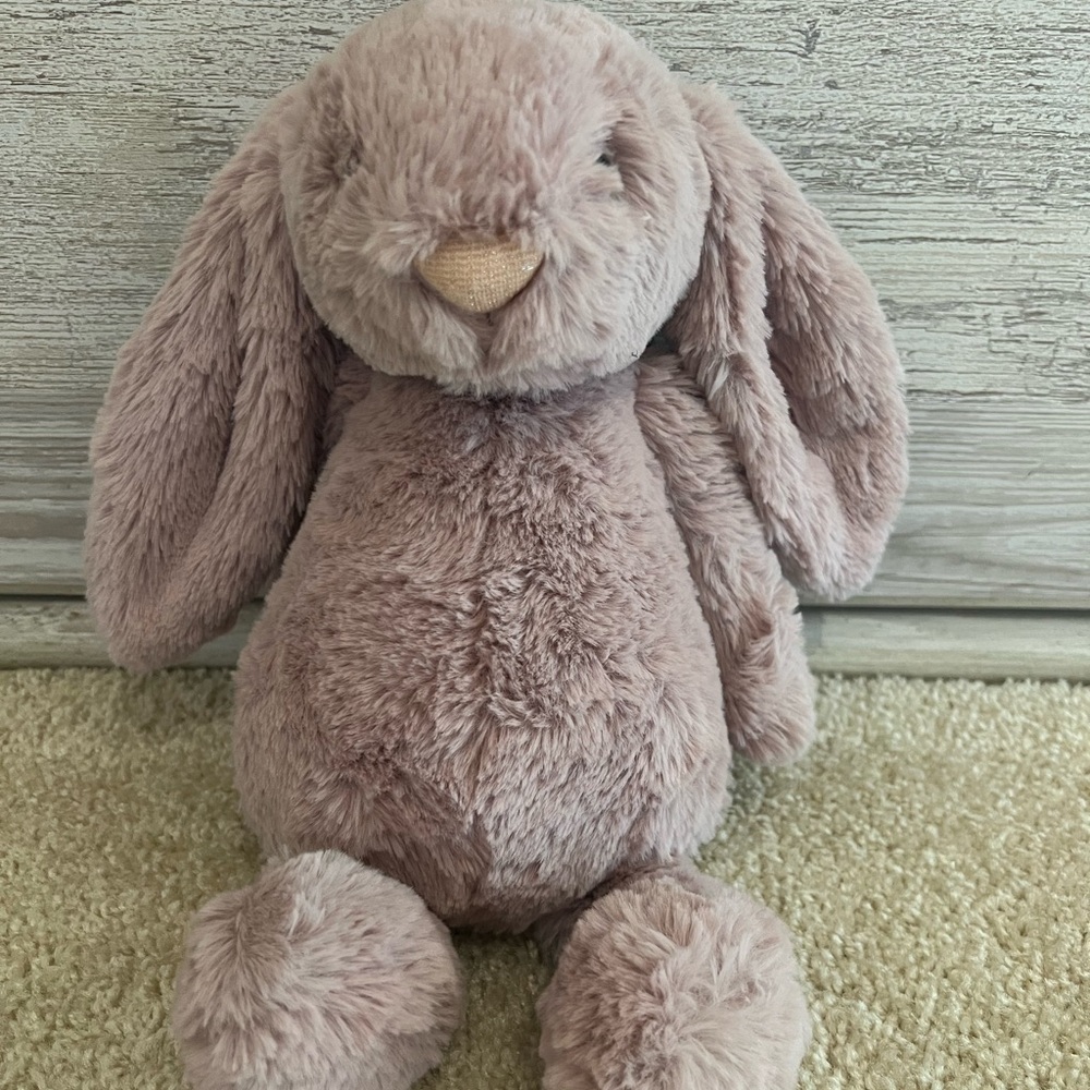 Jellycat Bashful Luxe Bunny Rosa (out of stock)